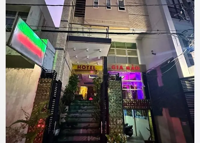Gia Bao Hotel - 234/3 Bach Dang, Q.Binh Thanh - By Bay Luxury
